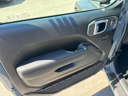 Anvil Clearcoat 2026 Jeep Wrangler Sport S