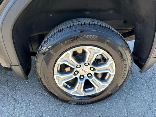 Onyx Black 2025 GMC Sierra 1500 SLT