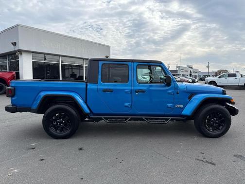 2023 Jeep Gladiator Overland