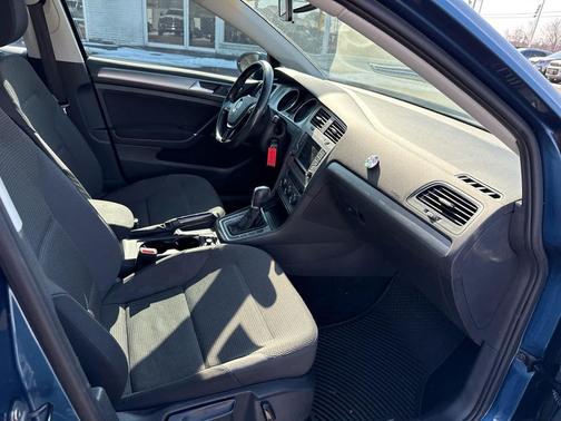 2016 Volkswagen Golf TSI 2-Door