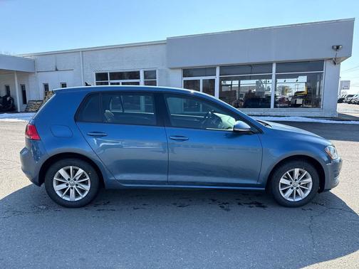 2016 Volkswagen Golf TSI 2-Door