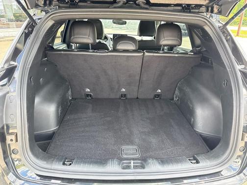 Diamond Black Crystal Pearlcoat 2024 Jeep Compass Latitude