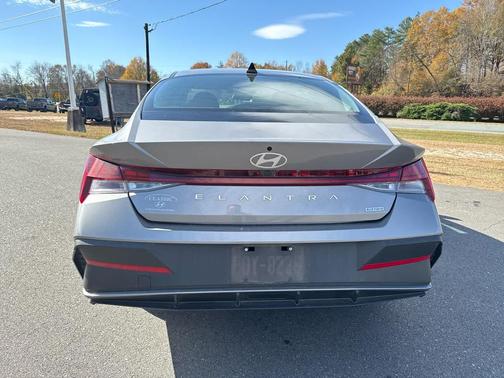 2024 Hyundai ELANTRA HEV Blue