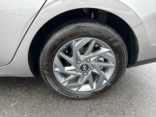 2024 Hyundai ELANTRA HEV Blue