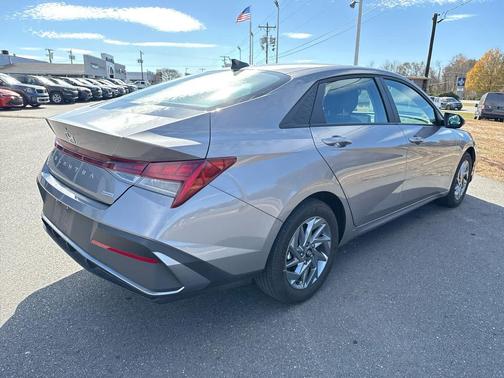 2024 Hyundai ELANTRA HEV Blue