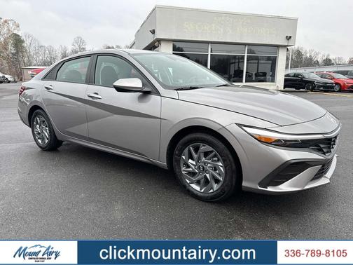 2024 Hyundai ELANTRA HEV Blue