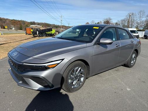 2024 Hyundai ELANTRA HEV Blue