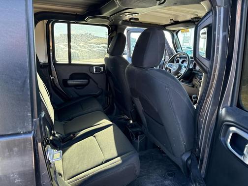 2020 Jeep Gladiator Sport S