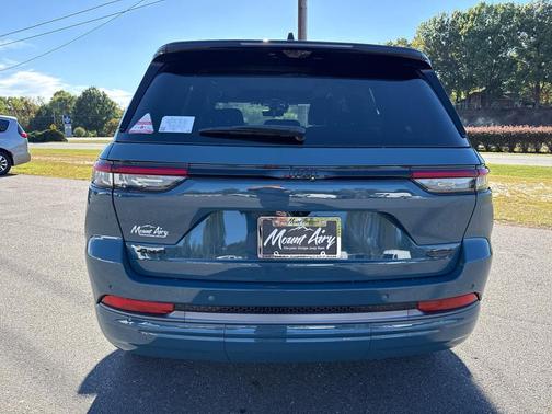 Steel Blue 2027 Jeep Grand Cherokee Summit