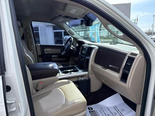 2017 RAM 2500 Laramie 4x4 Mega Cab 64 Box