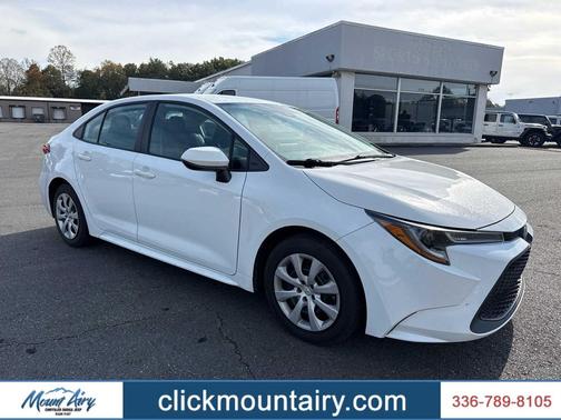 Super White 2021 Toyota Corolla LE