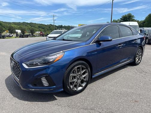 Lakeside Blue 2018 Hyundai SONATA Limited 2.0T