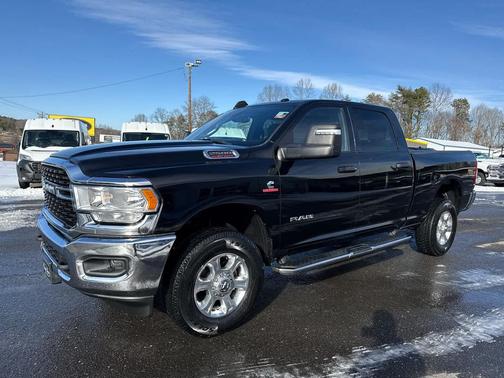 2023 RAM 2500 Big Horn 4x4 Crew Cab 64 Box