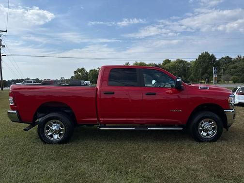 2024 RAM 2500 Big Horn 4x4 Crew Cab 64 Box