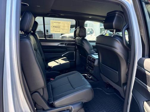 Silver Zynith 2026 Jeep Grand Wagoneer Upland