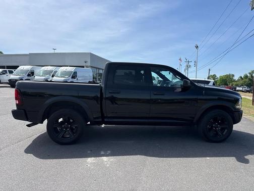Diamond Black Crystal Pearlcoat 2024 RAM 1500 Classic Warlock 4x4 Crew Cab 57 Box
