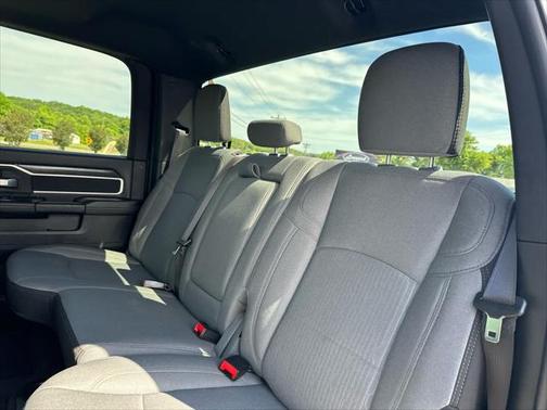 2024 RAM 2500 Big Horn 4x4 Crew Cab 64 Box