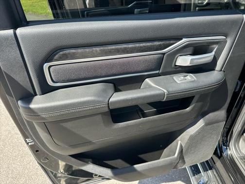 2024 RAM 2500 Big Horn 4x4 Crew Cab 64 Box