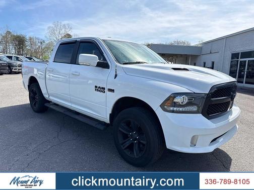 2017 RAM 1500 Night 4x4 Crew Cab 57 Box