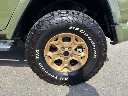 Sarge Green Clearcoat 2024 Jeep Wrangler 4xe High Altitude