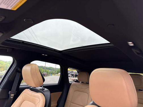 Flight Blue 2022 Lincoln Corsair Grand Touring