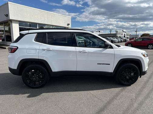 2026 Jeep Compass Latitude