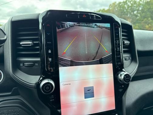 2026 RAM 3500 Tradesman 4x4 Crew Cab 8 Box