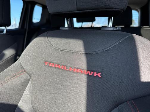 2023 Jeep Renegade Trailhawk