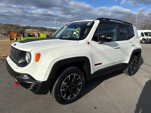 2023 Jeep Renegade Trailhawk