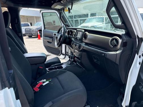 Bright White Clearcoat 2018 Jeep Wrangler Sport S