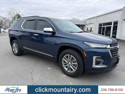 2023 Chevrolet Traverse LT Cloth