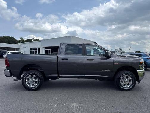 2025 RAM 2500 Big Horn 4x4 Crew Cab 64 Box