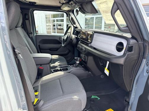 Anvil Clearcoat 2026 Jeep Wrangler Sport S