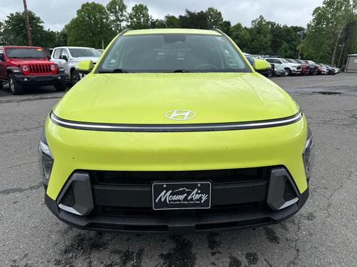 Neoteric Yellow 2024 Hyundai KONA SEL