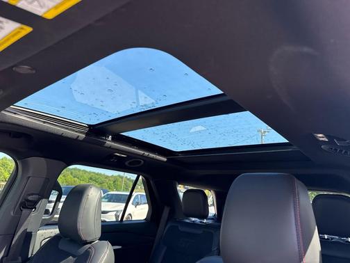 Vapor Blue Metallic 2025 Ford Explorer ST