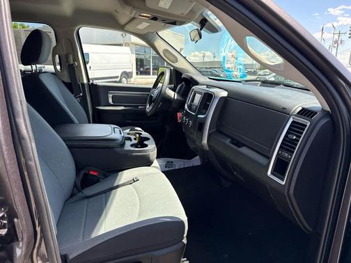 Granite Crystal Metallic Clearcoat 2024 RAM 1500 Classic SLT