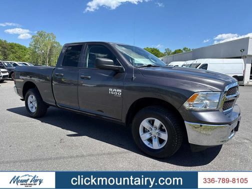 Granite Crystal Metallic Clearcoat 2024 RAM 1500 Classic SLT