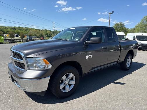 Granite Crystal Metallic Clearcoat 2024 RAM 1500 Classic SLT