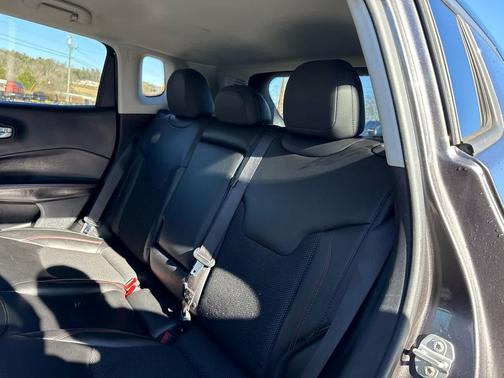 2020 Jeep Compass Trailhawk