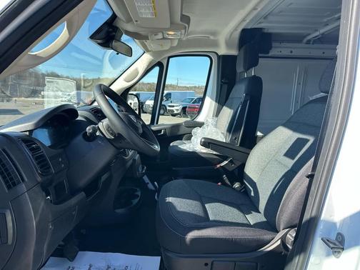 2025 RAM ProMaster 2500 Tradesman