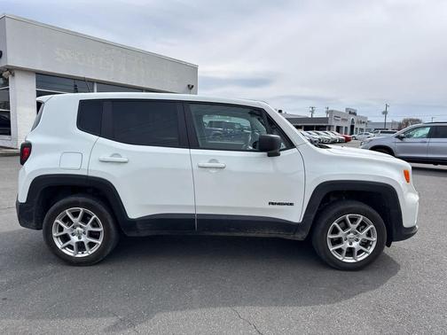 2023 Jeep Renegade Latitude