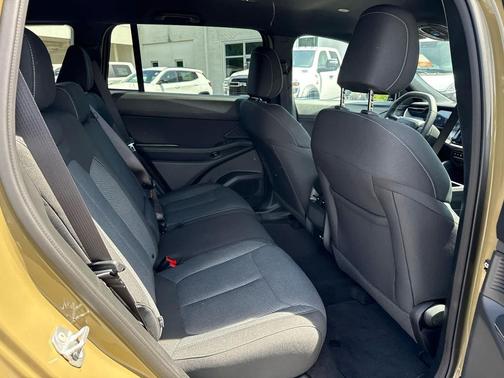 41 2026 Jeep Cherokee Laredo