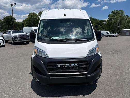 Bright White Clearcoat 2026 RAM ProMaster 2500 Tradesman