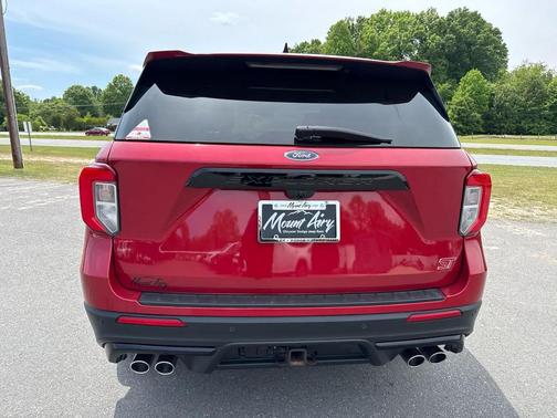 Rapid Red Metallic Tinted Clearcoat 2022 Ford Explorer ST