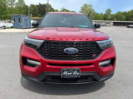 Rapid Red Metallic Tinted Clearcoat 2022 Ford Explorer ST