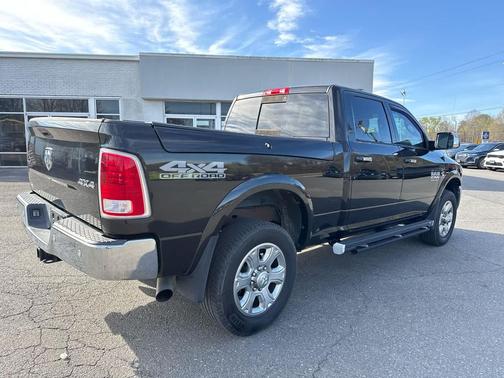 2018 RAM 2500 Laramie 4x4 Crew Cab 64 Box