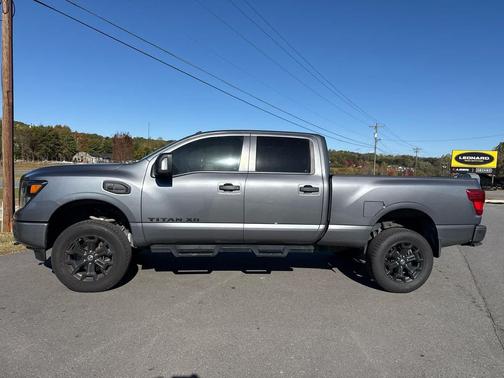 2019 Nissan Titan XD SL