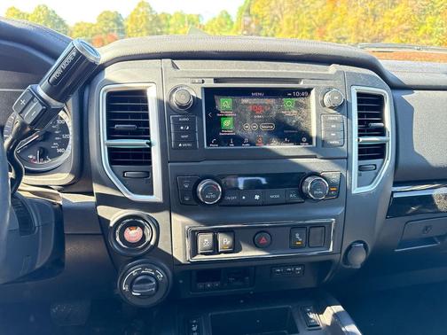 2019 Nissan Titan XD SL