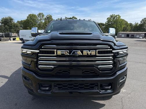 2025 RAM 2500 Laramie 4x4 Crew Cab 64 Box