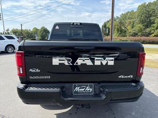 2025 RAM 2500 Laramie 4x4 Crew Cab 64 Box